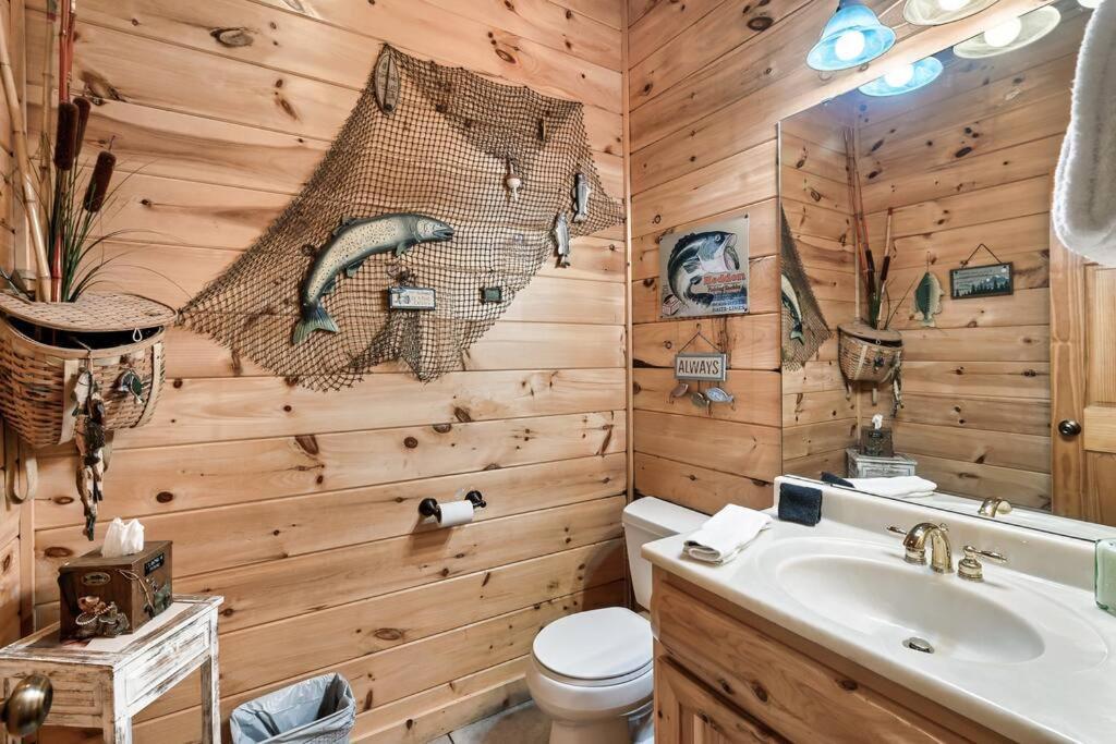 Villa Spectacular Mtns Views With Private Hot Tub With Pool Table And Private Pond Sevierville Exterior foto