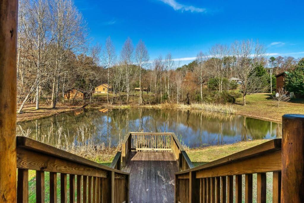 Villa Spectacular Mtns Views With Private Hot Tub With Pool Table And Private Pond Sevierville Exterior foto