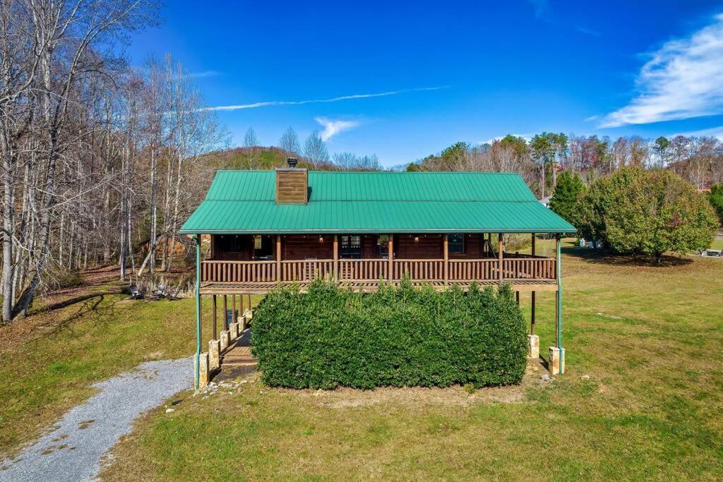 Villa Spectacular Mtns Views With Private Hot Tub With Pool Table And Private Pond Sevierville Exterior foto
